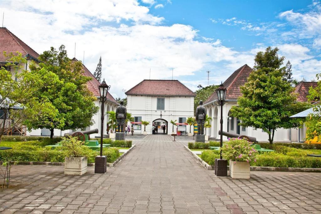 Happy Family Hotel Yogyakarta Exterior foto